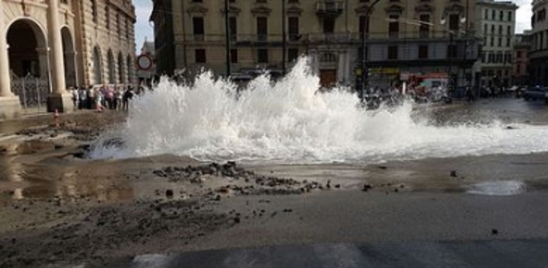 Salta l'ennesimo tubo della conduttura, questa volta cascata d'acqua a Campomorone 