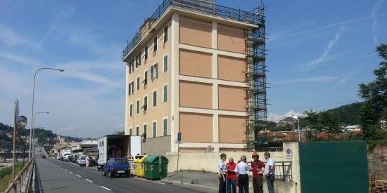 Palazzo a rischio crollo sul Polcevera, riapre via Perlasca dopo 3 settimane