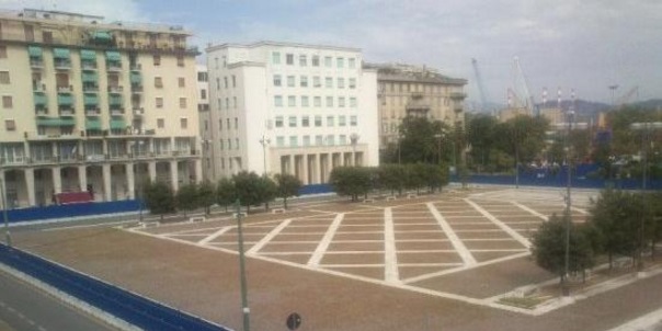 Piazza Europa, associazioni spezzine contro il sindaco: 