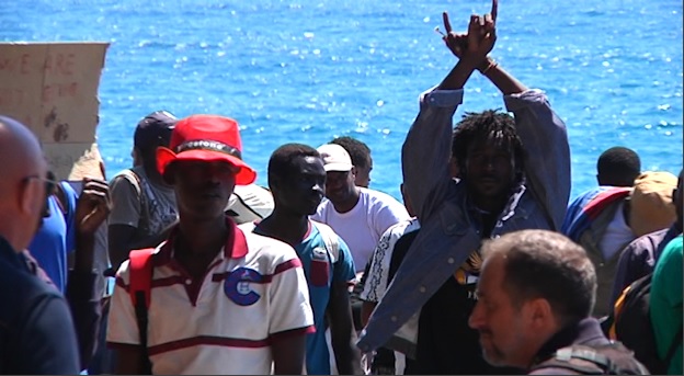 Ventimiglia, 140 migranti occupano la pineta dei Balzi Rossi