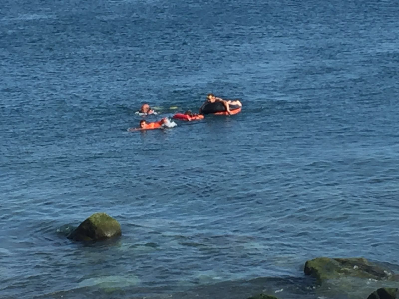 Cane-bagnino salva turista in difficoltà al largo di Voltri