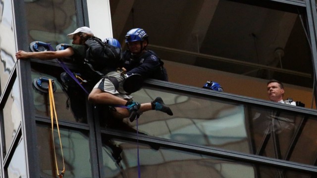 Tenta di scalare la Trump Tower, arrestato ricercatore a New York