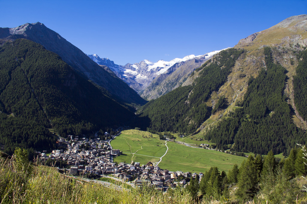 Escursionista genovese inciampa in Val d'Aosta: morto a 55 anni