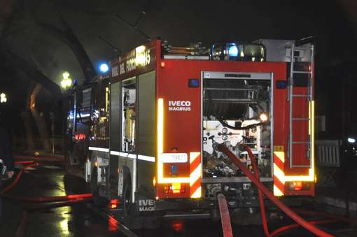 In fiamme magazzino in piazza XX Settembre