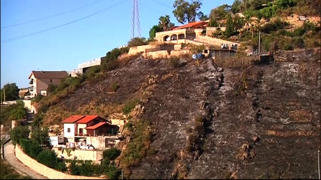 Vasto incendio sulle alture di Sanremo a Coldirodi, in azione per la bonifica due elicotteri