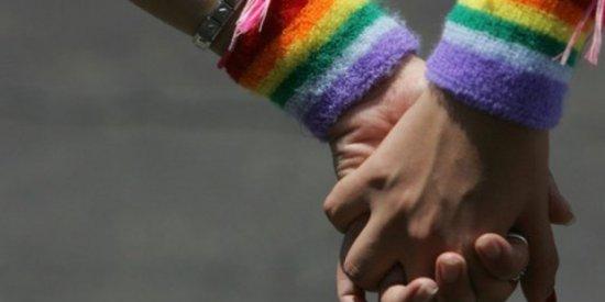 Unioni civili, Arcigay in piazza contro il sindaco di Diano Marina