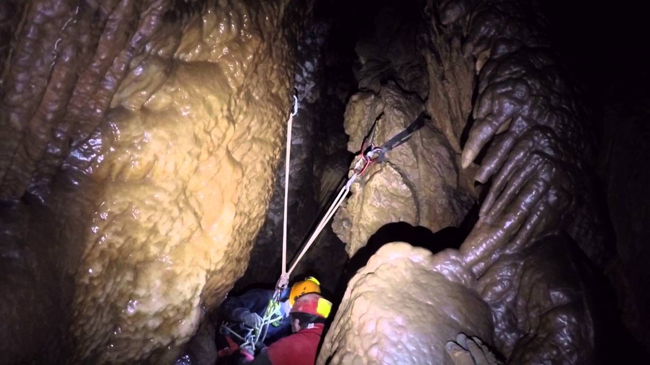 Speleologo genovese bloccato in una grotta di Bardineto, recuperato nella notte