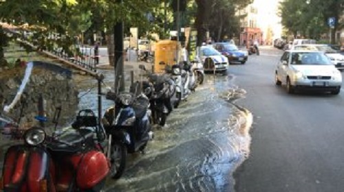 Tubo esploso a Castelletto, ripristinata l'erogazione idrica