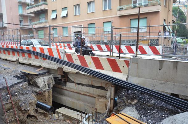 Via Montezovetto riapre al traffico nella zona del cantiere 