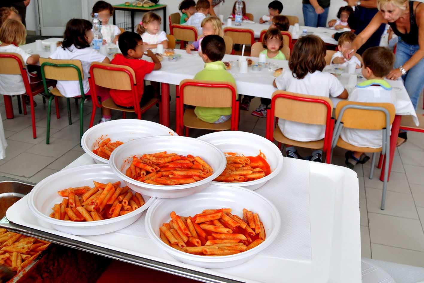 Rivoluzione nelle mense scolastiche: si potrà portare il pranzo da casa