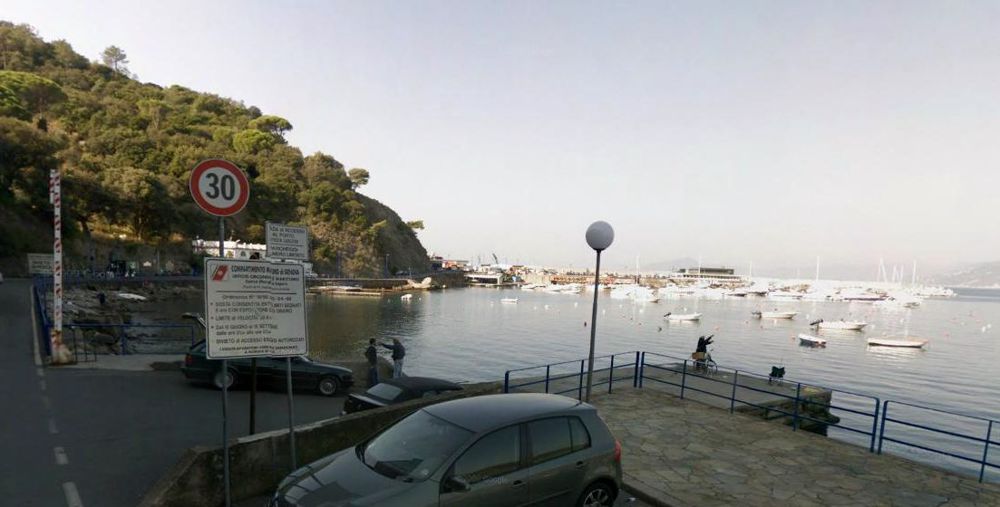 Sestri Levante, massi sulla strada: riaperto l'accesso al porticciolo