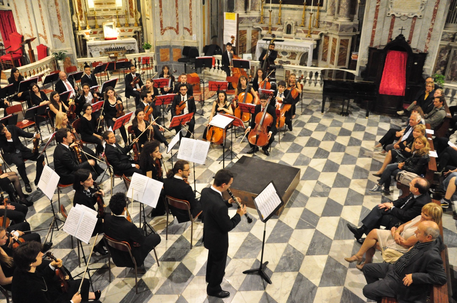 Concerto sinfonico in piazza Banchi per i terremotati del centro Italia