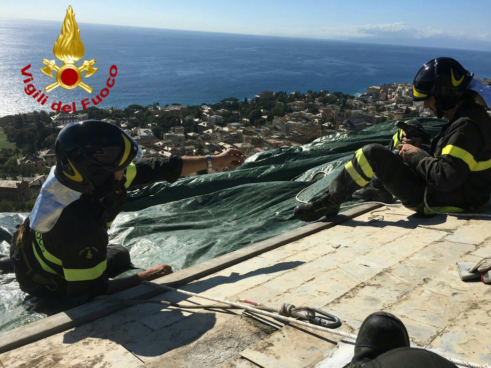 Maltempo, vigili del fuoco ancora impegnati su alberi pericolanti e tetti