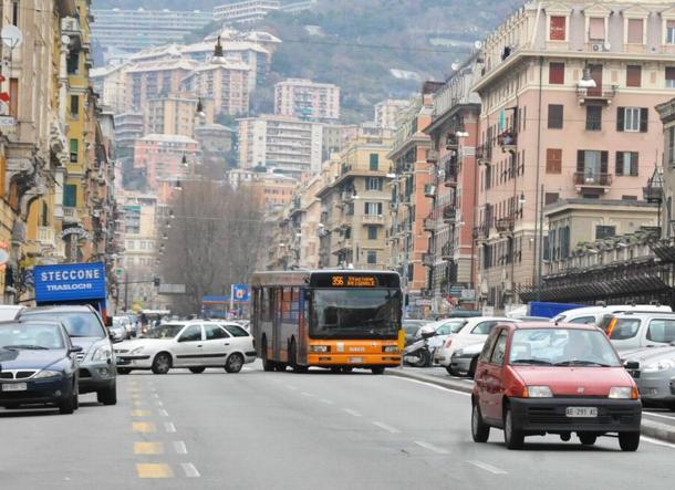 Lite per la precedenza, donna aggredita con lo spray al peperoncino