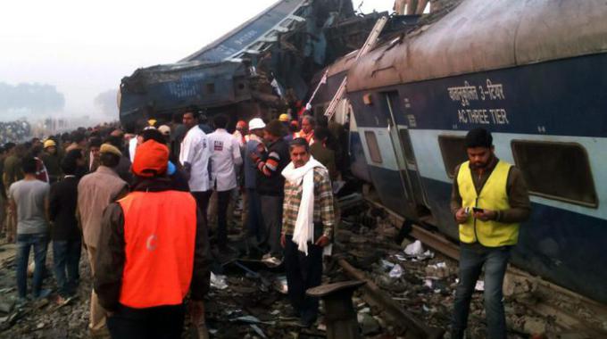 Disastro ferroviario in India, 107 morti accertati finora 