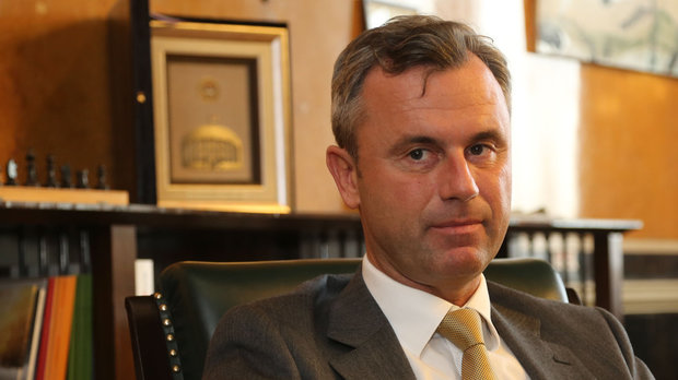 Norbert Hofer potrebbe proporre un referendum sull'appartenenza dell'Austria all'Ue