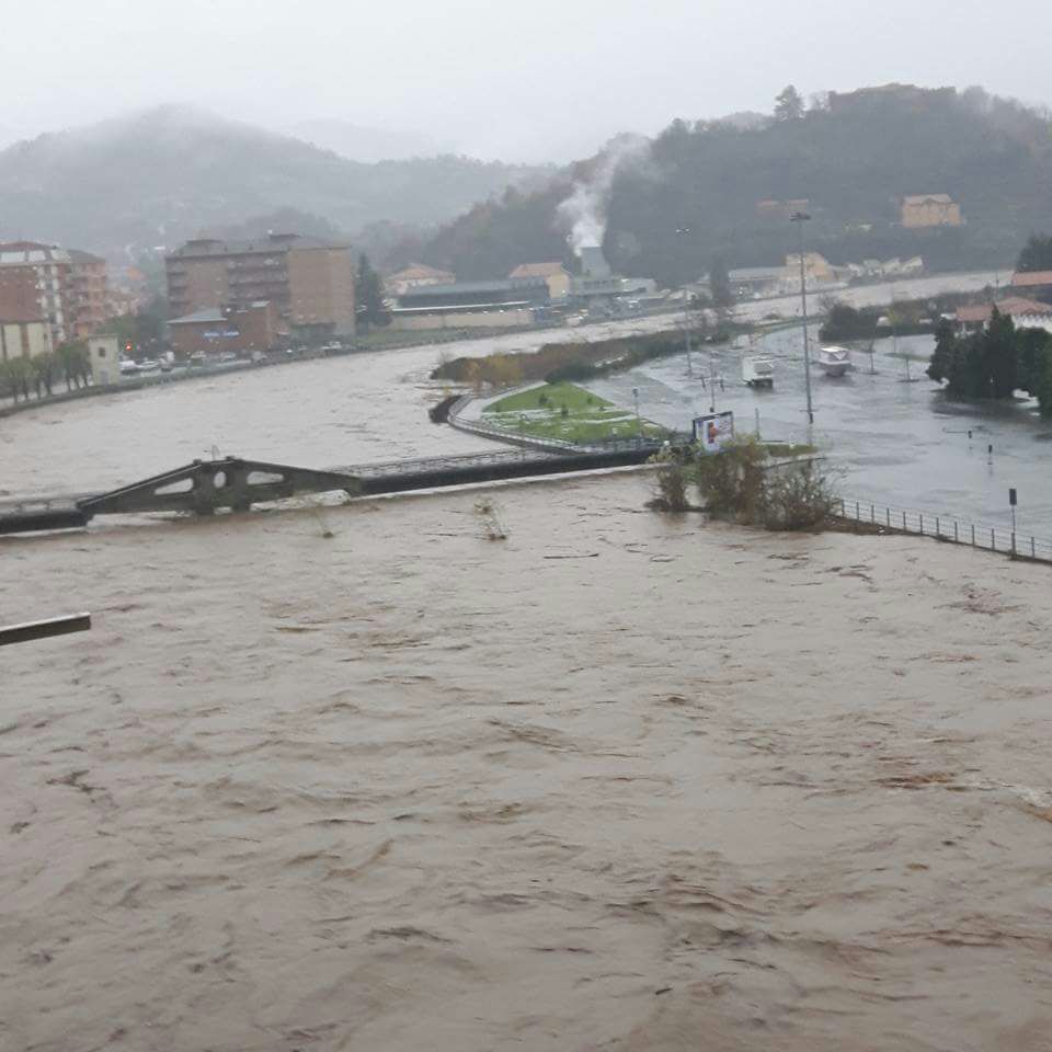 Maltempo, Cairo Montenotte senza acqua potabile: ecco dove sono le autobotti