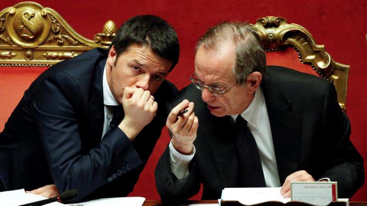 Il Senato approva la legge di bilancio, Renzi mette alle strette Mattarella e il Pd