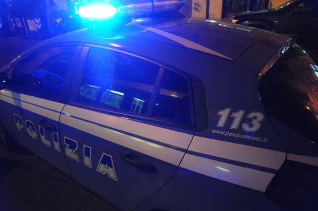 Scoperti a rubare in via Venti, forse sono ladri seriali 