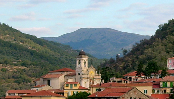 Tubo rotto sull'acquedotto di Lucinasco, erogazione a rischio in valle Impero