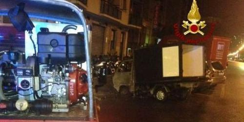 Incendi a furgoni di ambulanti di pesce, c'è un indagato a Genova