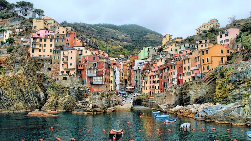 Riomaggiore, la denuncia del sindaco Pecunia: 