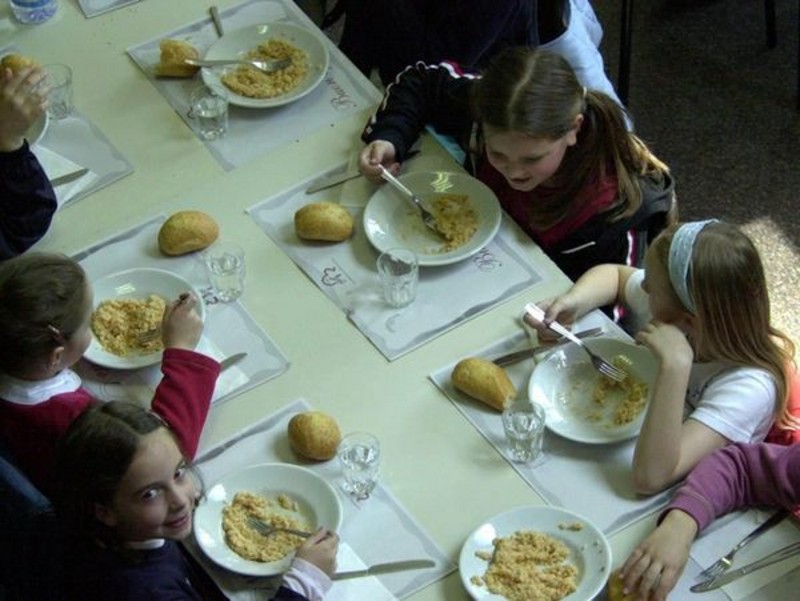 Savona, aumenti ai costi di mense e asili: le famiglie ricorreranno al Tar