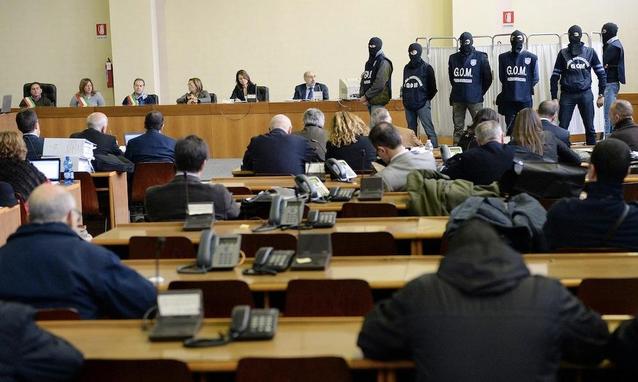 La Regione dovrà costituirsi parte civile nei processi per scambio politico-mafioso