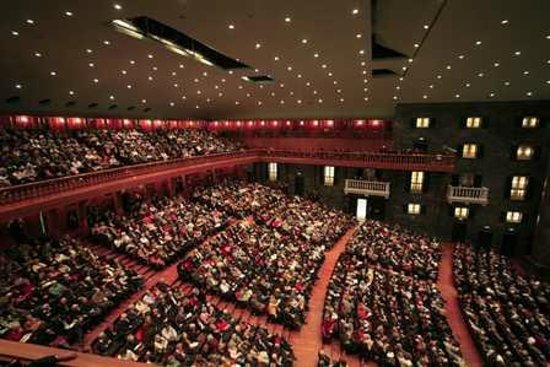 Venerdì al Teatro Carlo Felice in scena 'Così fan tutte' 