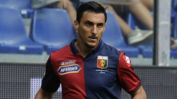 Genoa, Burdisso festeggia a Empoli le 100 presenze con la maglia rossoblu 