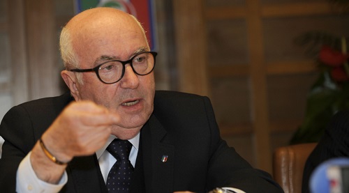 Tavecchio rieletto presidente della Figc, Abodi battuto