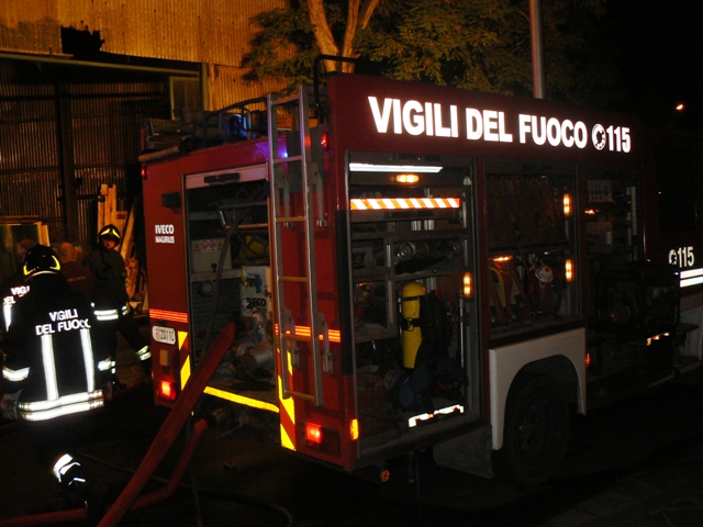 Albero si abbatte su due auto, due feriti a Porra di Ventimiglia