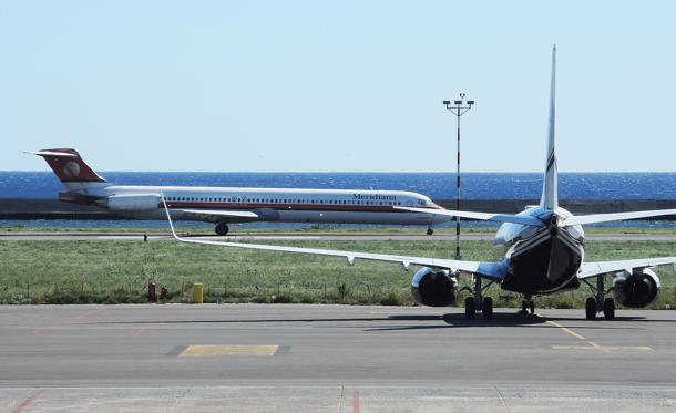 Aeroporto di Genova, volo fuori pista: scalo chiuso per oltre un'ora