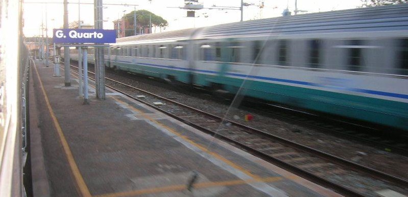 Quarto, uomo travolto e ucciso da un treno: ferrovia nel caos in tutta la Liguria