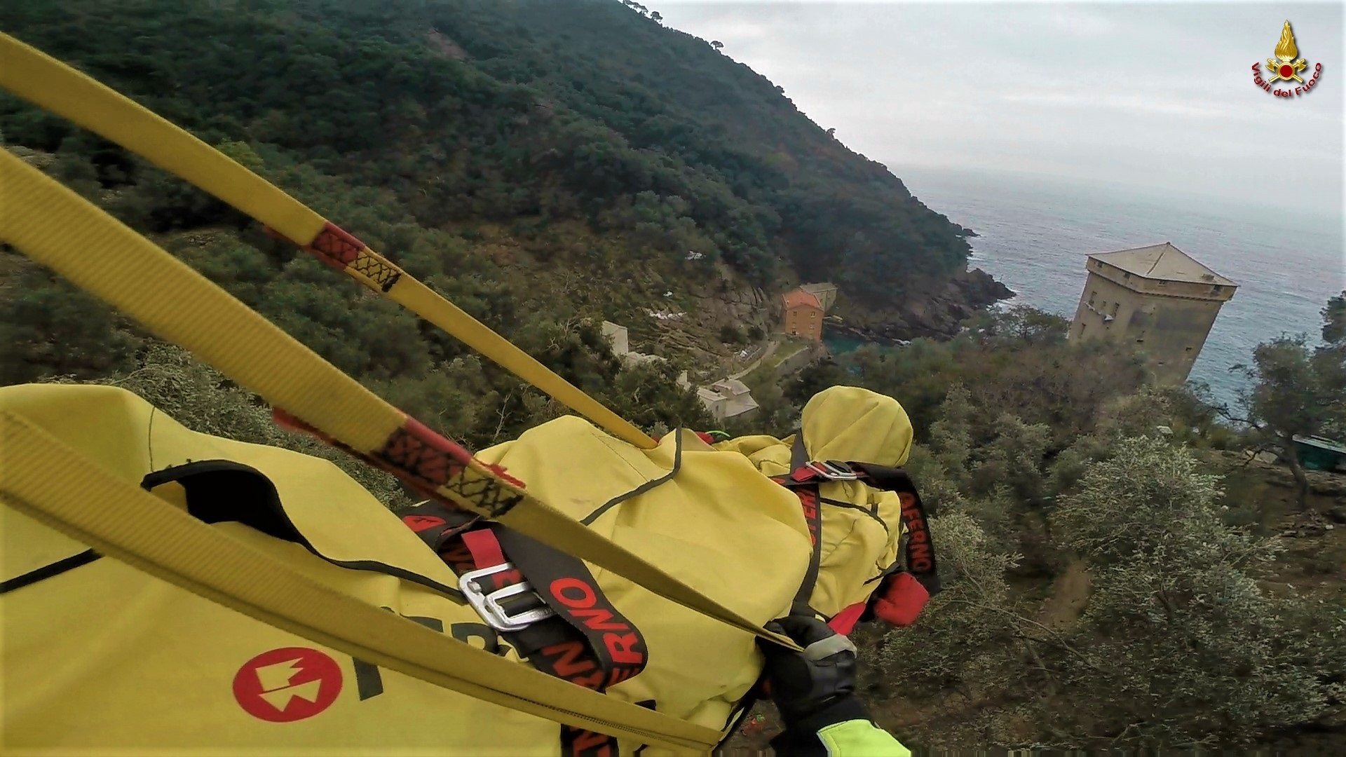 Escursionista cade sul sentiero di San Fruttuoso, soccorsa con l'elicottero