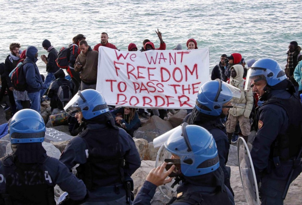 Presidio No Borders alla frontiera, Aurelia riaperta a Ventimiglia