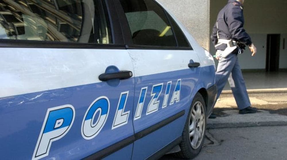 Colpo di pistola a Genova Voltri, panico in strada: fermato un rapinatore