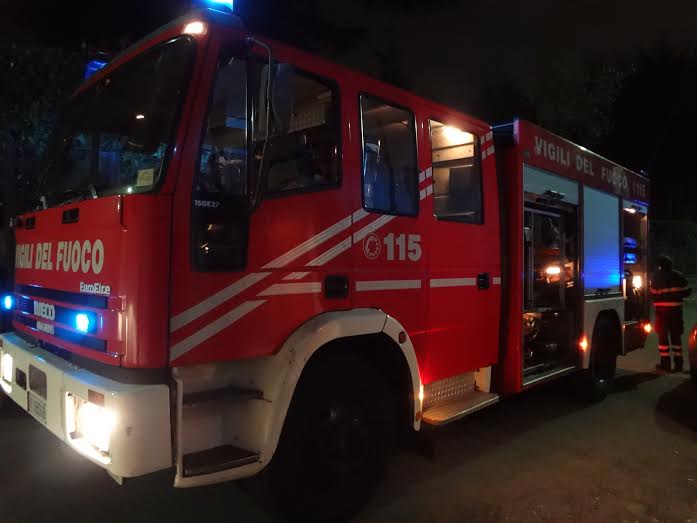 Incendio in un appartamento di Lucinasco, ragazzo lievemente intossicato