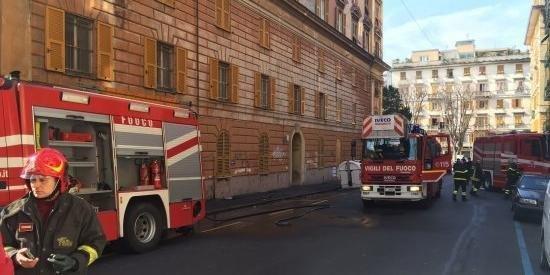 Incendiò la sua abitazione in via Odessa, per il perito la donna è capace d'intendere e volere