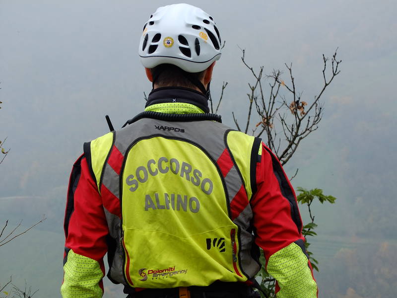 Scivola in un tratto roccioso sull'Appennino reggiano, soccorsa una 54enne di La Spezia 