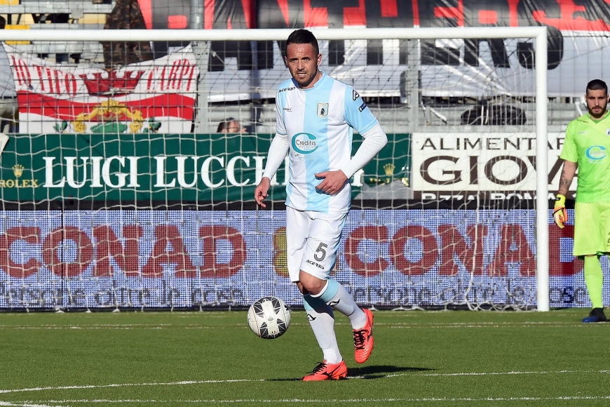 Entella, rinnovato il contratto al difensore Ceccarelli: 