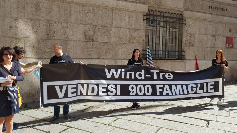 Vertenza Wind-Tre, oggi presidio davanti alla prefettura