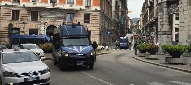 Comunali, Salvini e Grillo a Genova: Centro blindato, maxi controlli della polizia