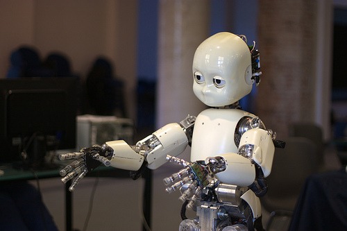 L'Iit di Genova al Campus Party di Milano: preso d'assalto il workshop di robotica