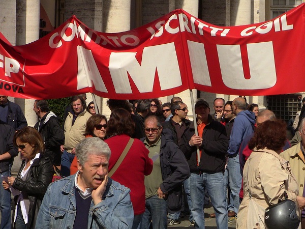 Amiu, la Cgil chiama Bucci: 