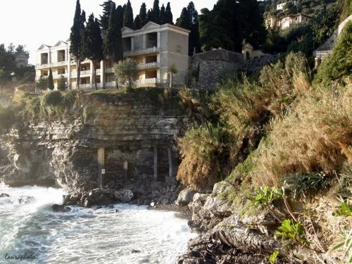 Paolo Villaggio torna a casa, le ceneri tumulate nel cimitero di Sori 