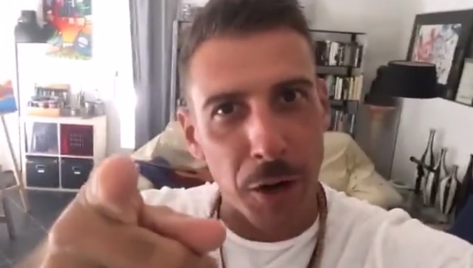 Gabbani saluta i piccoli del Gaslini: 