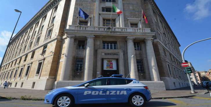 Stalker si apposta vicino alla Questura per controllare la sua ex: arrestato