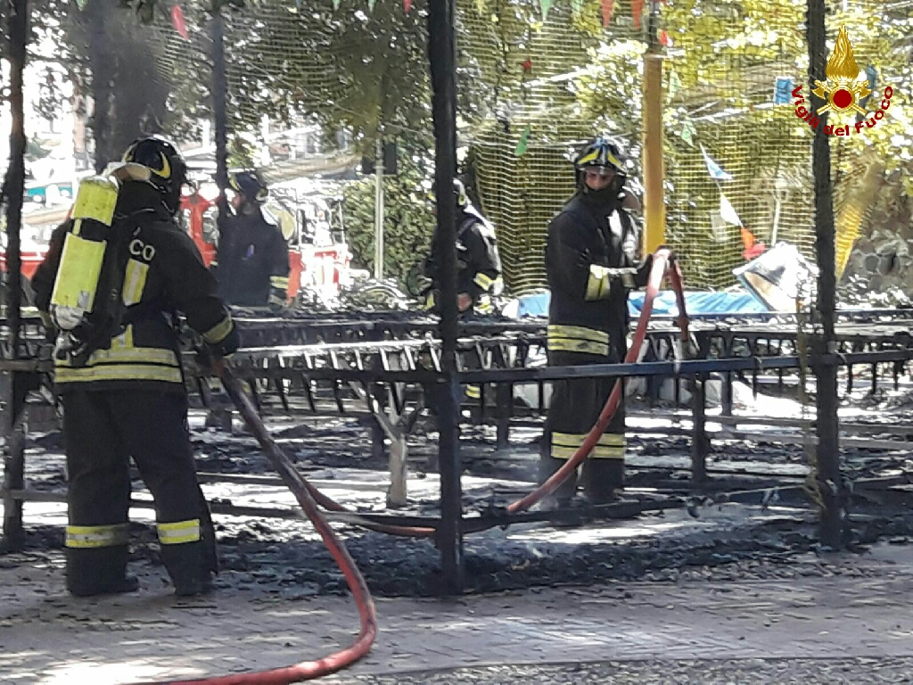 Levanto, paura per un incendio nel parco giochi