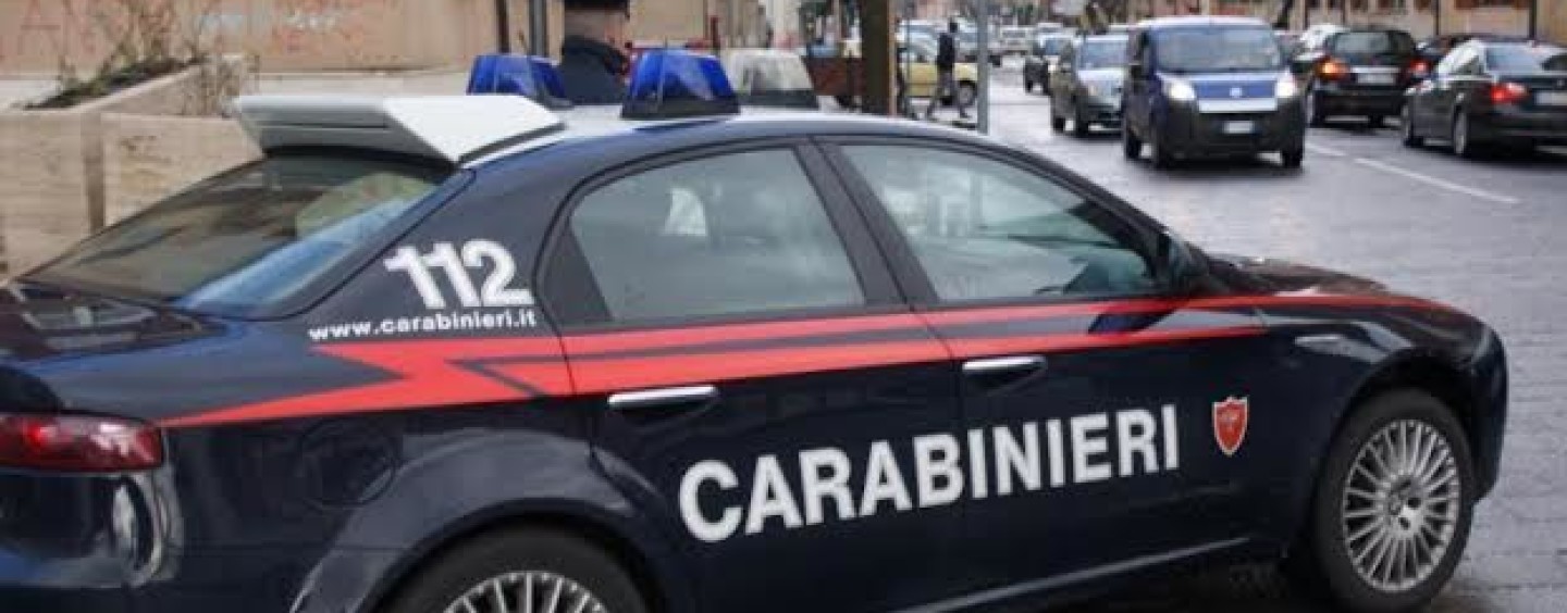 Ubriaco e senza patente sperona uno scooter e fugge: arrestato un 36enne di Varazze